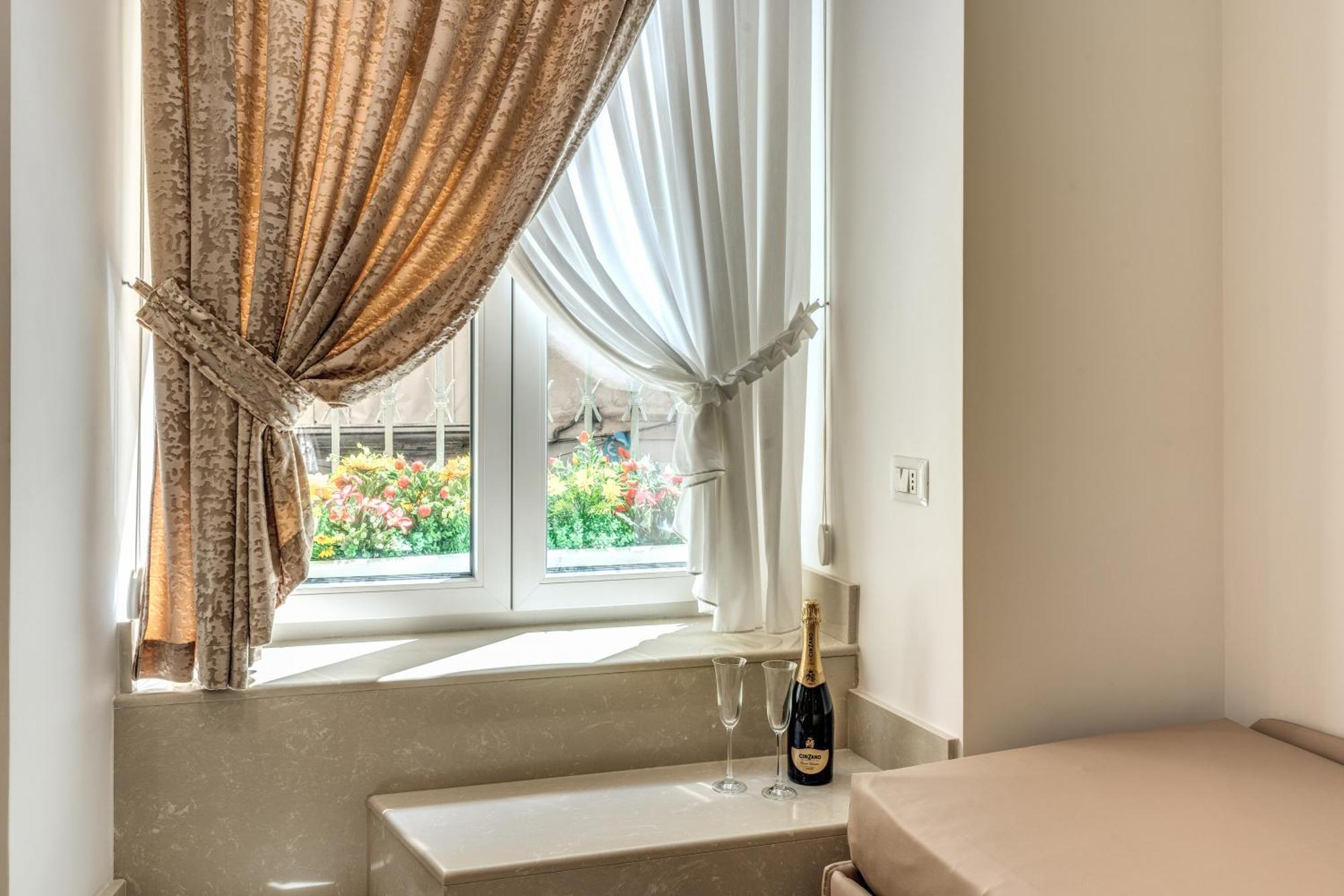 Le Stanze Di Venere Hotell Neapel Exteriör bild